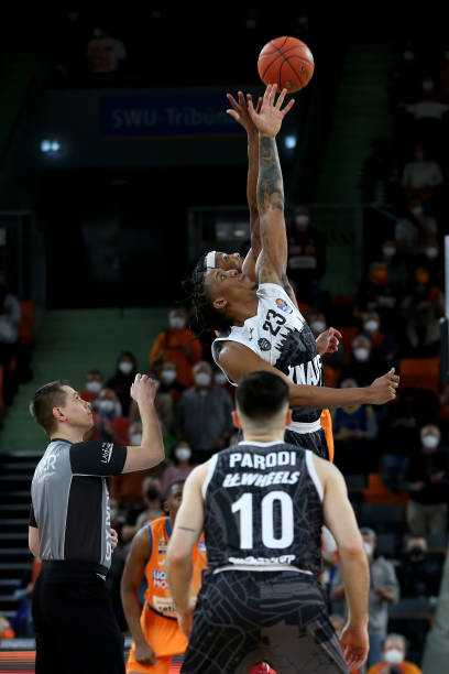 内敛与自信 内敛与自信