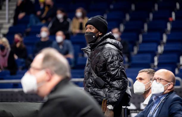 球经济中的 球经济中的